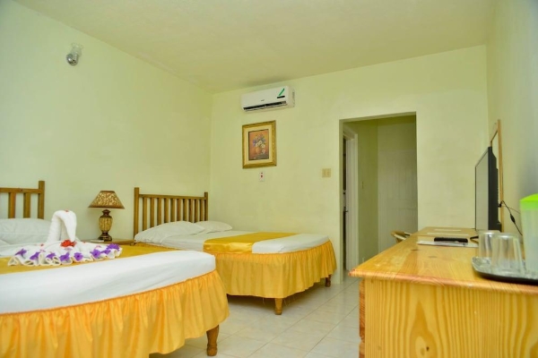Hotel Fun Holiday Beach Resort (Whitehall)